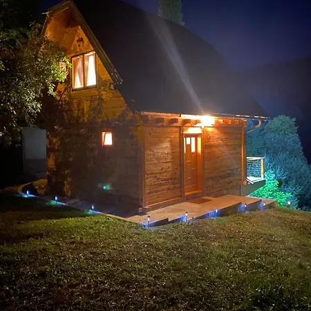 Lenka 木屋