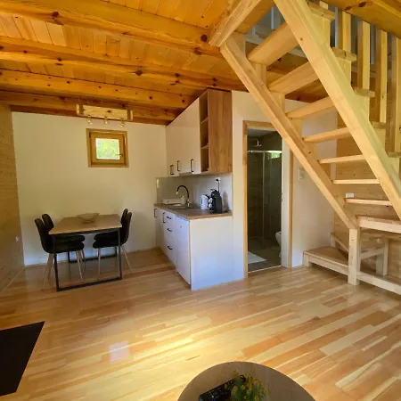 Lenka I Vagoncic Mokra Gora