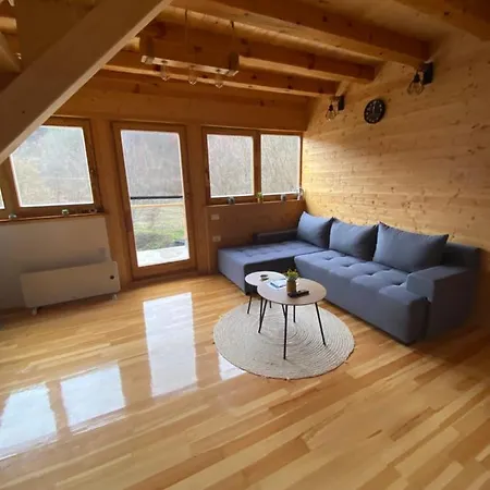 Lenka I Vagoncic Domek alpejski *