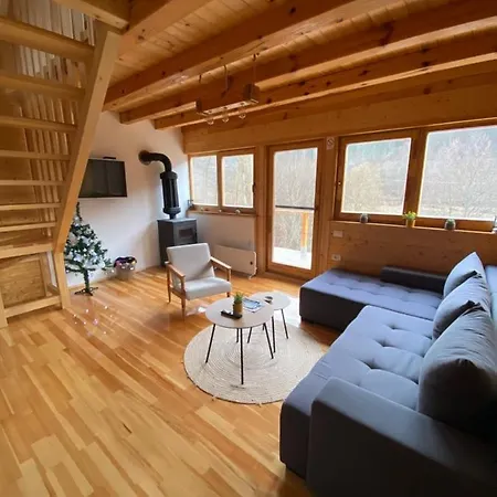 木屋 Lenka