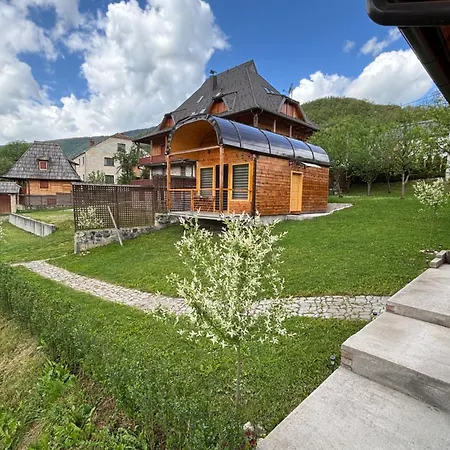 Lenka Chalet Mokra Gora