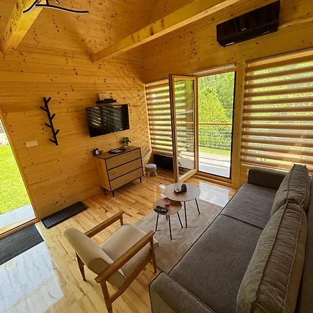 Lenka I Vagoncic Domek alpejski *