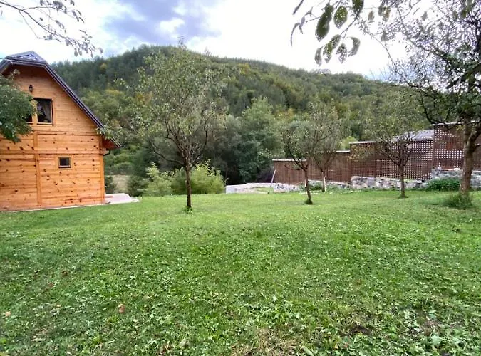 Lenka I Vagoncic Chaletu *