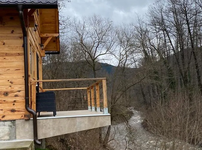 Lenka I Vagoncic Chaletu Mokra Gora