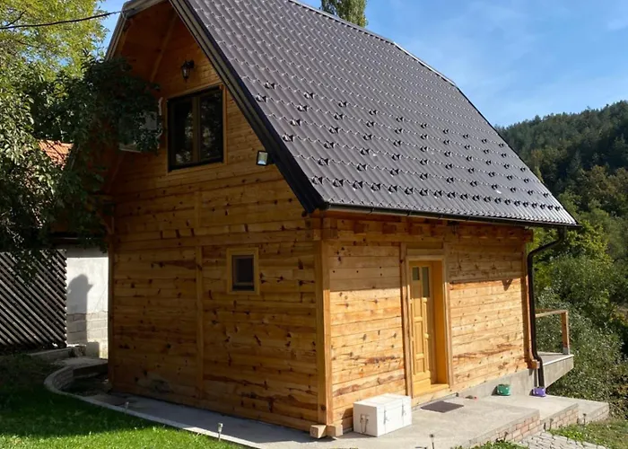 Lenka I Vagoncic Chaletu *