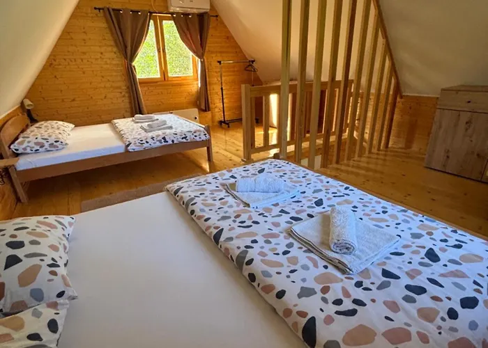 Chaletu Lenka I Vagoncic *