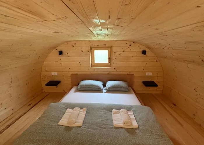 Lenka I Vagoncic Chaletu Mokra Gora